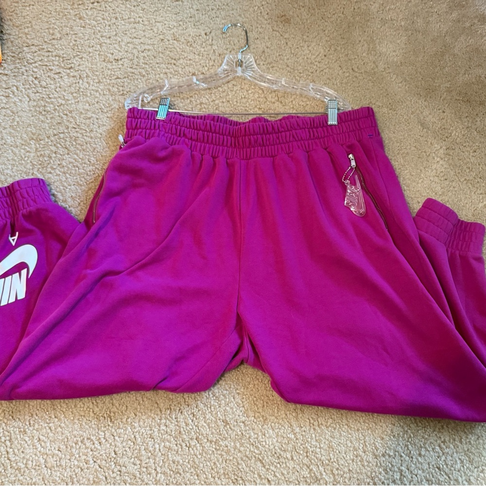 Nike Pink Jogger Pants with Rubber Nike key tag - Picture 1 of 7
